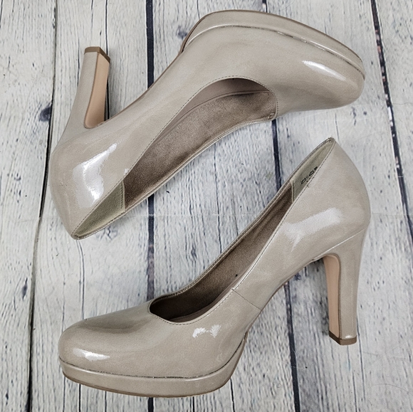 TAMARIS | neutral beige faux patent/vegan pump heels - Picture 2 of 11